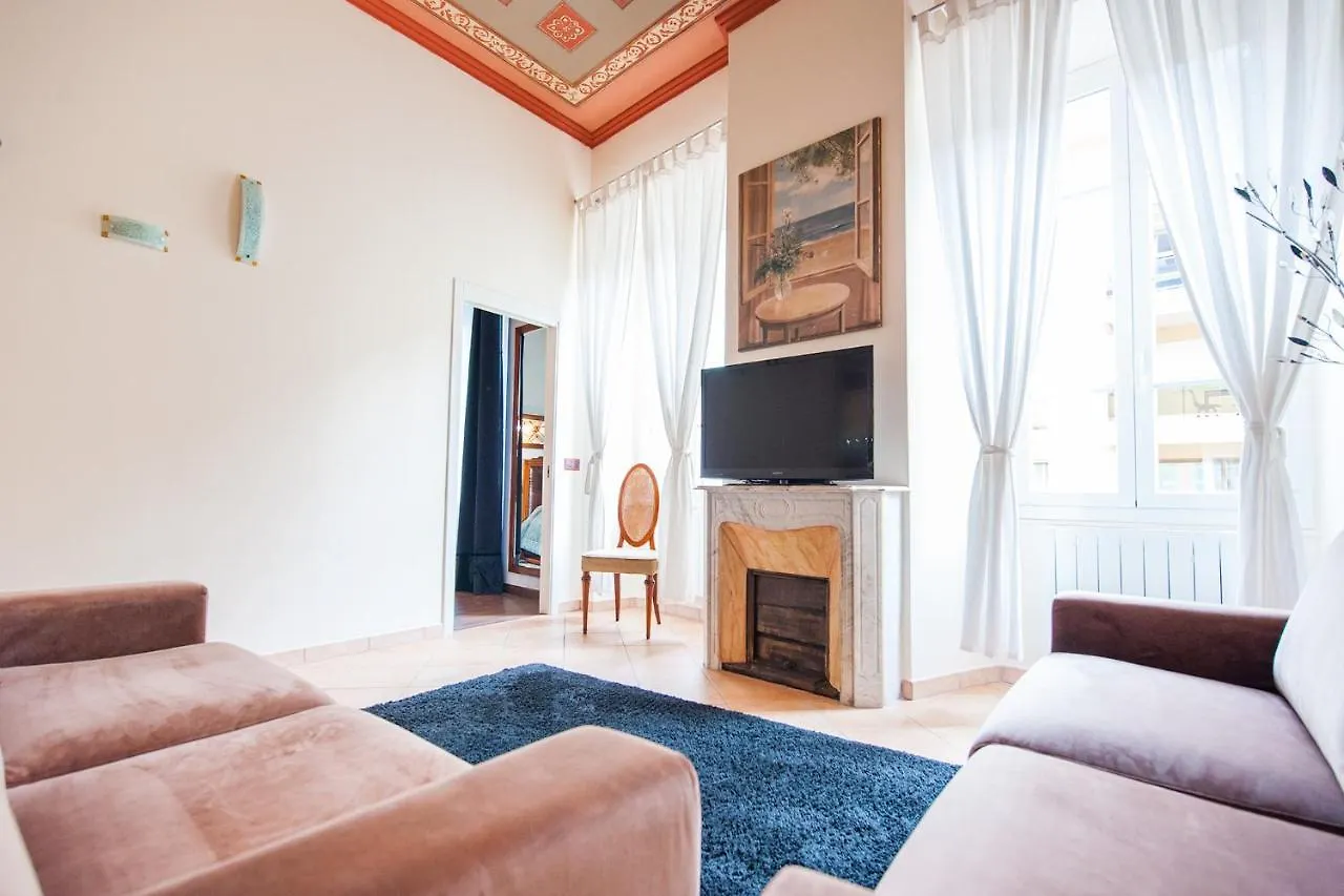 Apartment Merveilleux 2P, A 50 M De La Plage, En Plein Centre Ville Menton